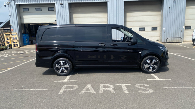 Mercedes-Benz Vito L2 Diesel Rwd 119CDI Select Crew Van 9G-Tronic - Image 9